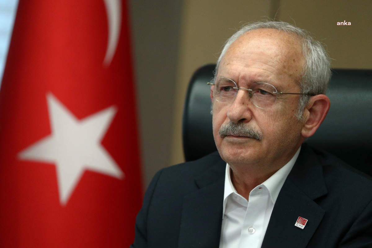 CHP Genel Başkanı Kılıçdaroğlu, ev hapsindeki gazeteciler Saymaz ve Ağırel’i aradı